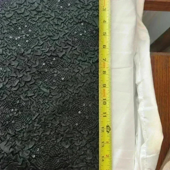 NWT! Black textured with little sequins, sleeveless (Size L) - Picture 7 of 7